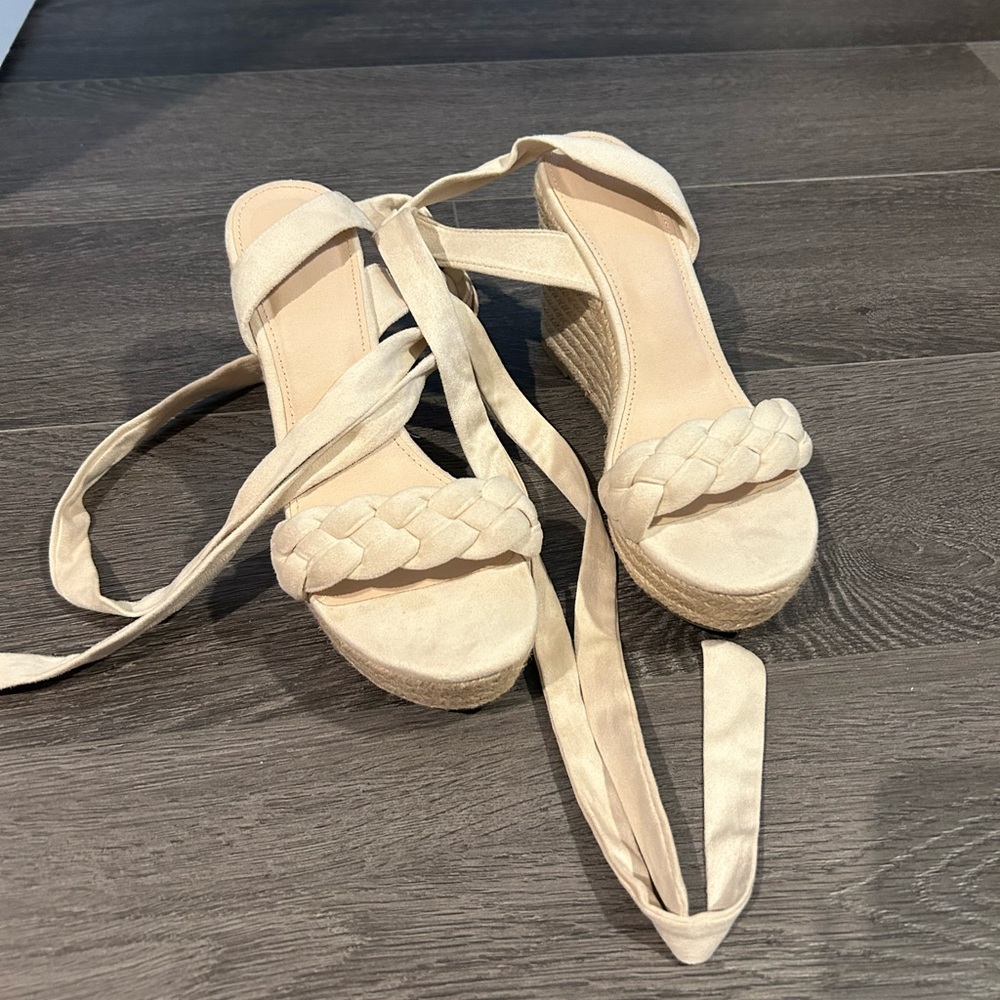 Cream wedges